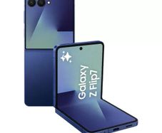 Samsung Galaxy Z Flip 7 512GB - Like New, 1 year old - 12 mth Samsung Waranty - Blue color
