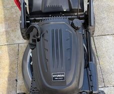 Almost new Pro Lawn Hyundai Self drive lawnmower 46 cm cut 139 cc engine. Year manufacturing 2022.