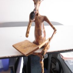 Thinking Giraffe Wooden Shelf Sitter