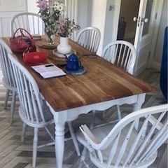 Laura Ashley Kitchen Table and 6 chairs