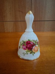 Royal Albert Old Country Roses Bell