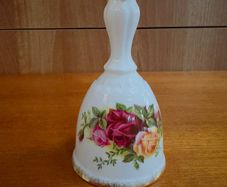 Royal Albert Old Country Roses Bell