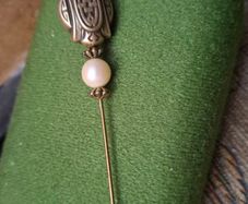 Lapel pin brooch