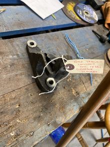 Ford Transit Connect 2011 1.8TDCi Gearbox bracket