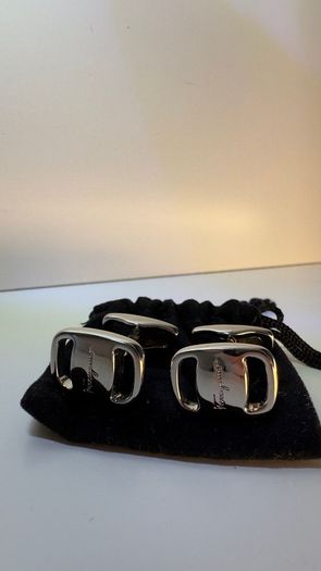Cufflinks