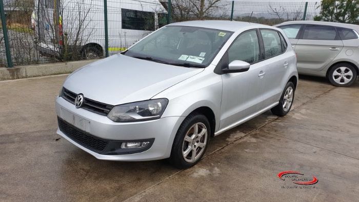 2011 vw polo 1.6 diesel parts breaking only