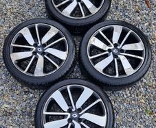 Genuine Renault Clio 17" Alloy Wheels + Tyres