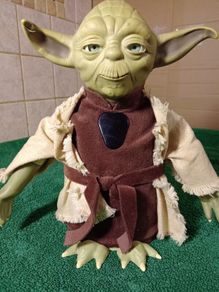 Star Wars Interactive Yoda ( Furby ) 2000 Tiger Electronics