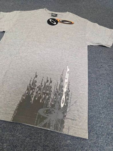 Y2K Oakley T-Shirt with Tags