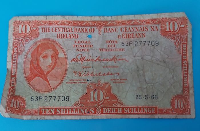 Irish 1966 Lavery ten shilling banknote in used condition