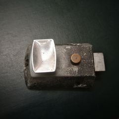 Door latch