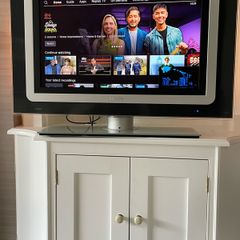 Phillips Tv Cineos Model  32PF9830/10