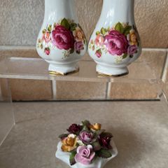 Royal Albert Old Country Rose Pisy Fliwers & Pepper& Salt set