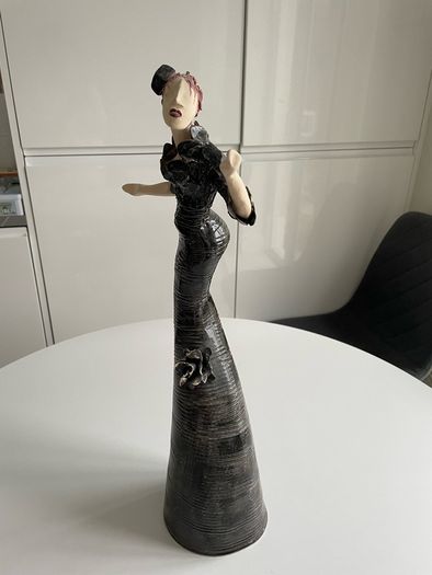 Ayelet Lalor Vintage Black Diva