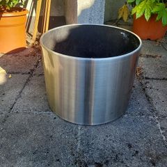 Stainless steel planter