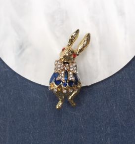 Alice in Wonderland Brooch