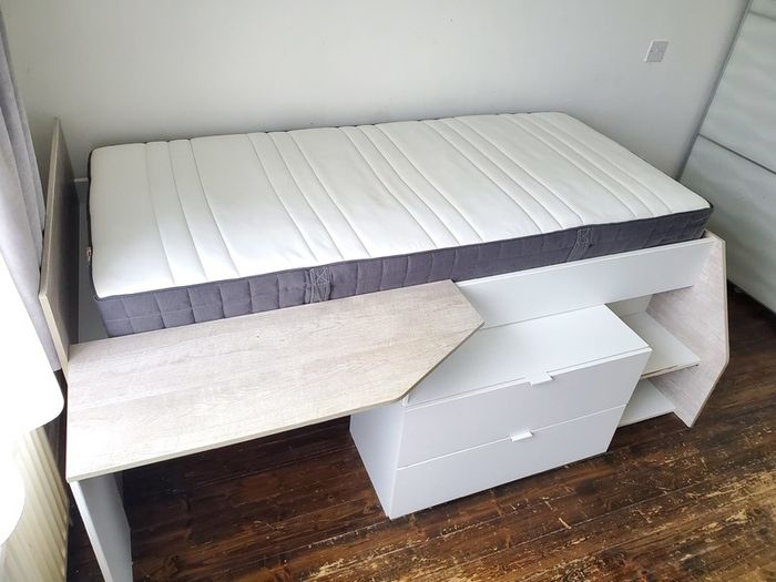 Milky Cabin Bed