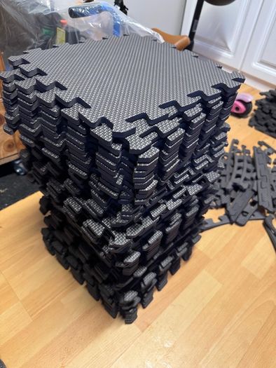 Foam floor mat