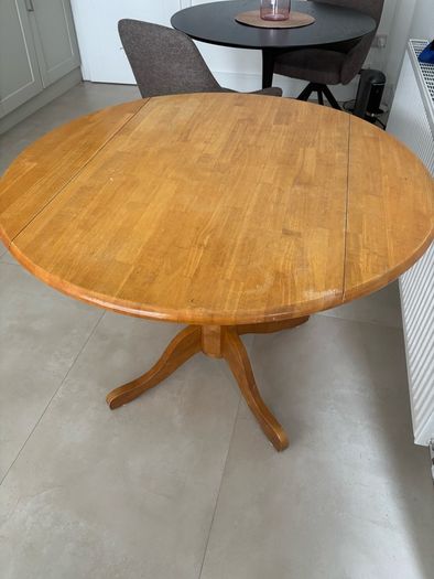 Round table