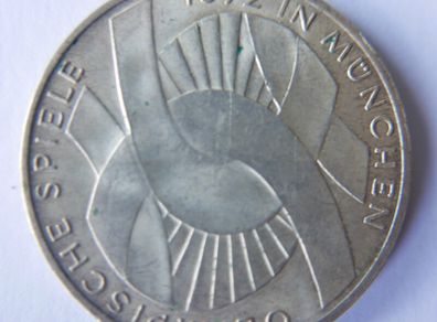 Vintage 1972 Munich Olympic Games 10 Mark German Silver Commemorative Coin - 15,4g