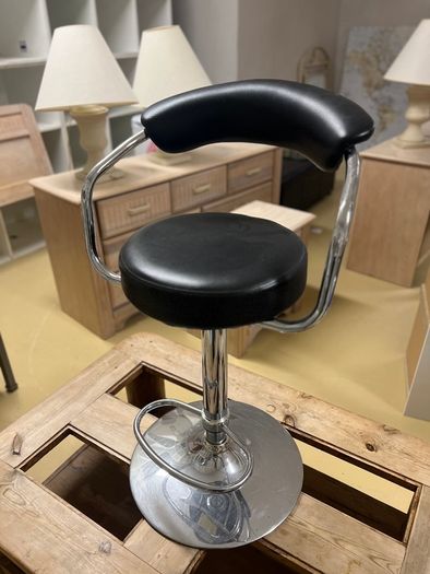 Bar stool