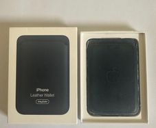 Apple iPhone Wallet with Magsafe