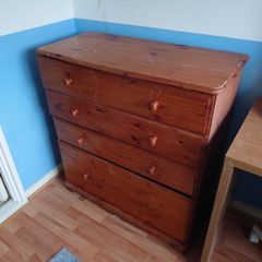 Wooden chest of drawers
