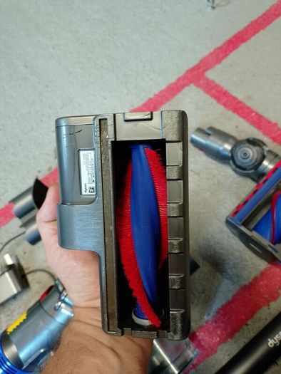 dyson V8 animal