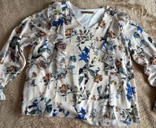 Floral Long-Sleeve Blouse (L)