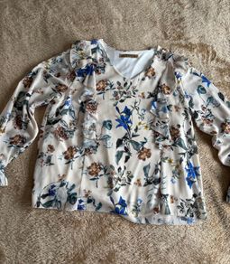 Floral Long-Sleeve Blouse (L)