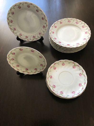 Vintage Rosebud Design