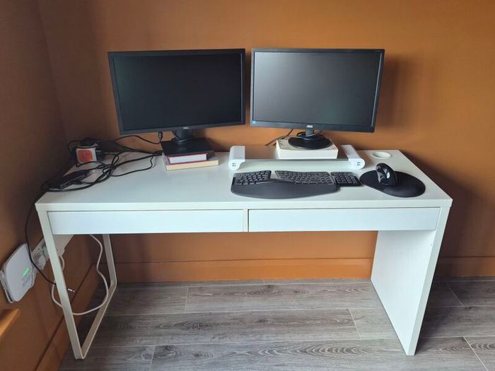 Office Desk