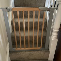 Wooden stair gate - BabyDan