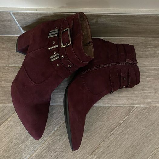 NeroGiardini Burgundy Real Suede Ankle Boots - EU 38 (Like New)