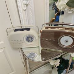 Bush retro old school radio