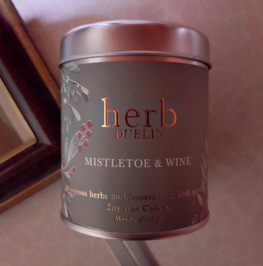 Mistletoe & Wine, Candle In A Tin (brand New).