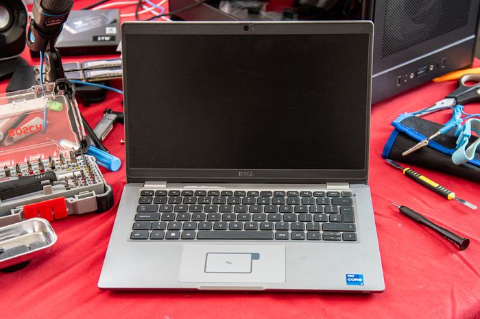 Dell Latitude 5320 Business Laptop | Intel Core i7-1185G7 | 16GB RAM | 512GB NVMe SSD | Intel Iris Xe Graphics | Windows 11 Pro