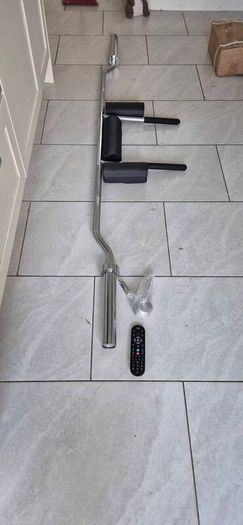 brand new 22kilo safety squat bar