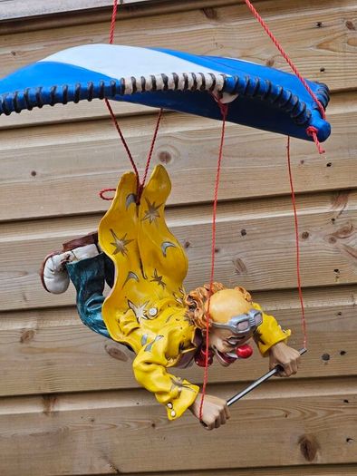 RARE Vintage  Collectible VERONESE 1997  Clown on a Glider Mobile