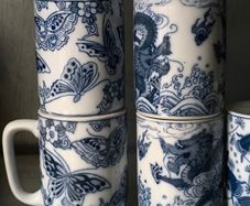 6 Vintage Chinoiserie Blue & White Porcelain Mugs