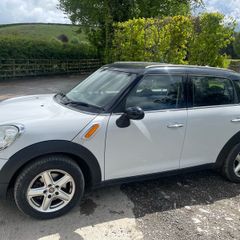 2015 MINI Countryman R60 Breaking for Parts