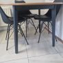 Round table and chairs Image 3