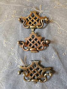 3 x Antique Brass Furniture Drawer Cupboard Door Handles