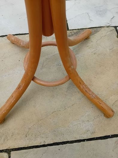 Wooden rotating coat stand