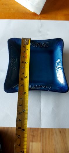 Martell cognac ashtray, lovely advertising piece,,for any collectors ashtray collection,with smoking bans ,,going up in value,price includes post to anywhere in Ireland, sold as is, see pictures