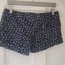 Ladies shorts Image 4