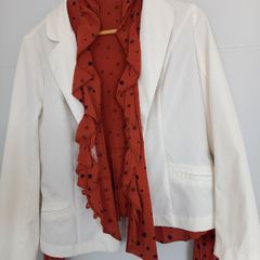 women white blazer.size12