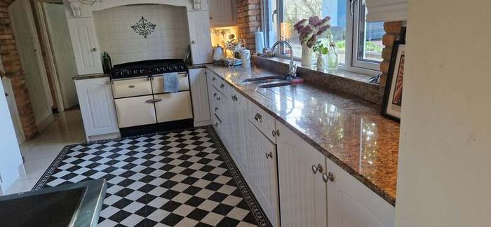 Ivory Kitchen Cabinet Granite Tops