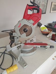 Milwaukee 110v mitre saw
