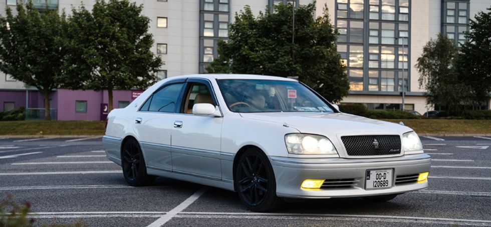 Toyota Crown Athlete V